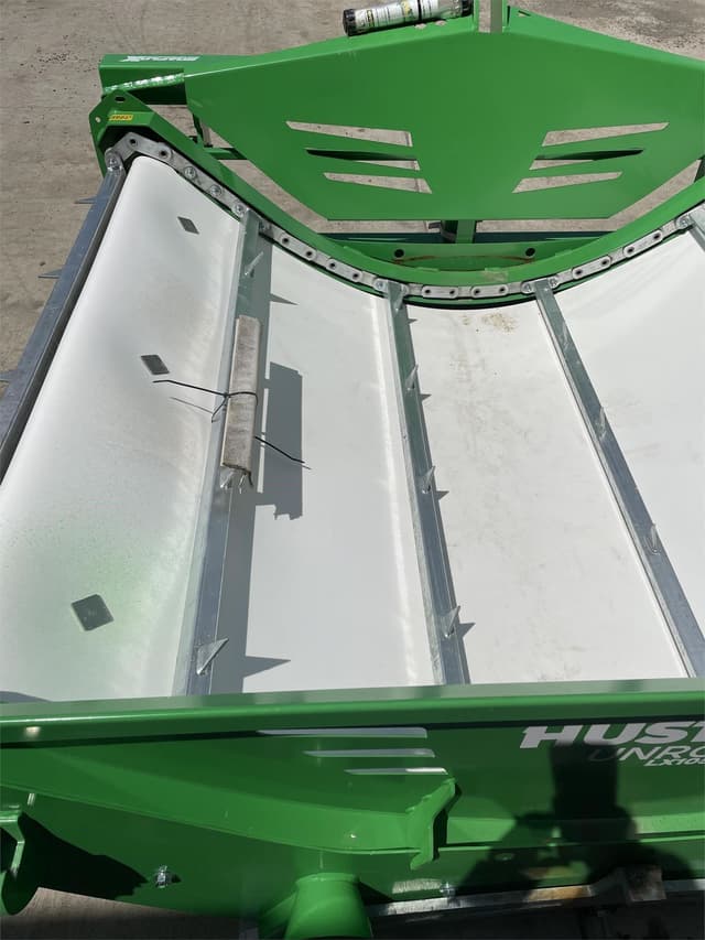 Image of Hustler Unrolla LX105 equipment image 1