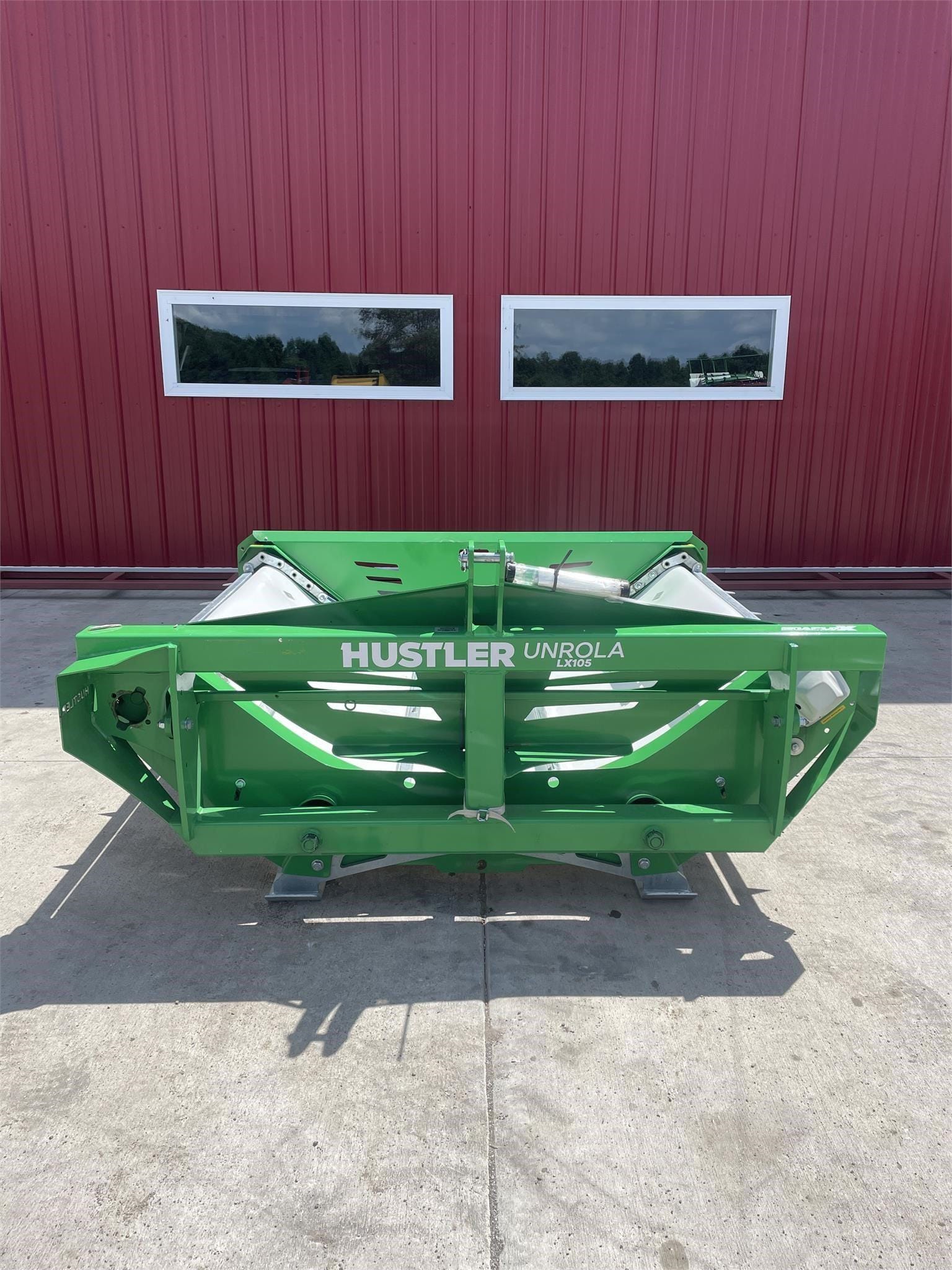 Hustler Unrolla LX105 Equipment Image0