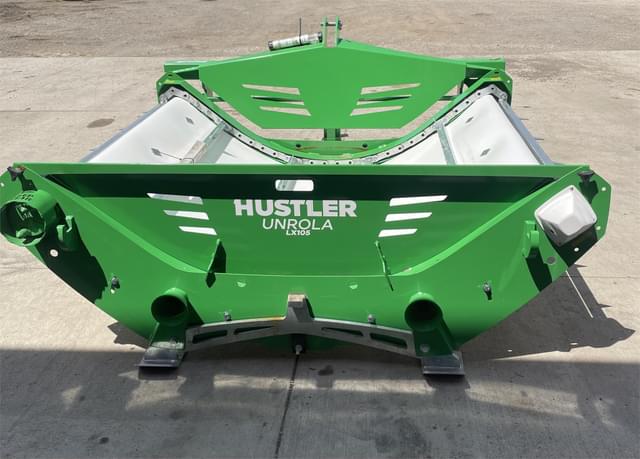 Image of Hustler Unrolla LX105 equipment image 3