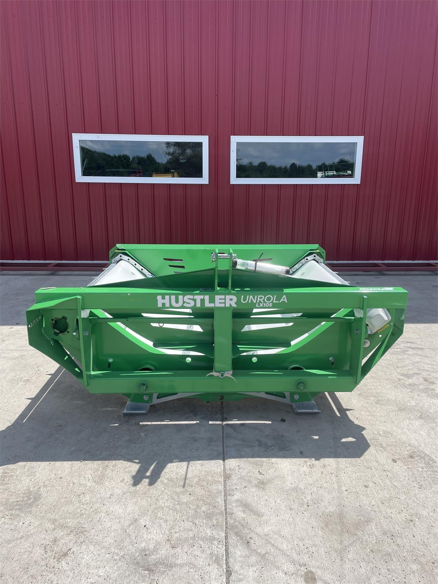 Hustler Unrolla LX105 Equipment Image0