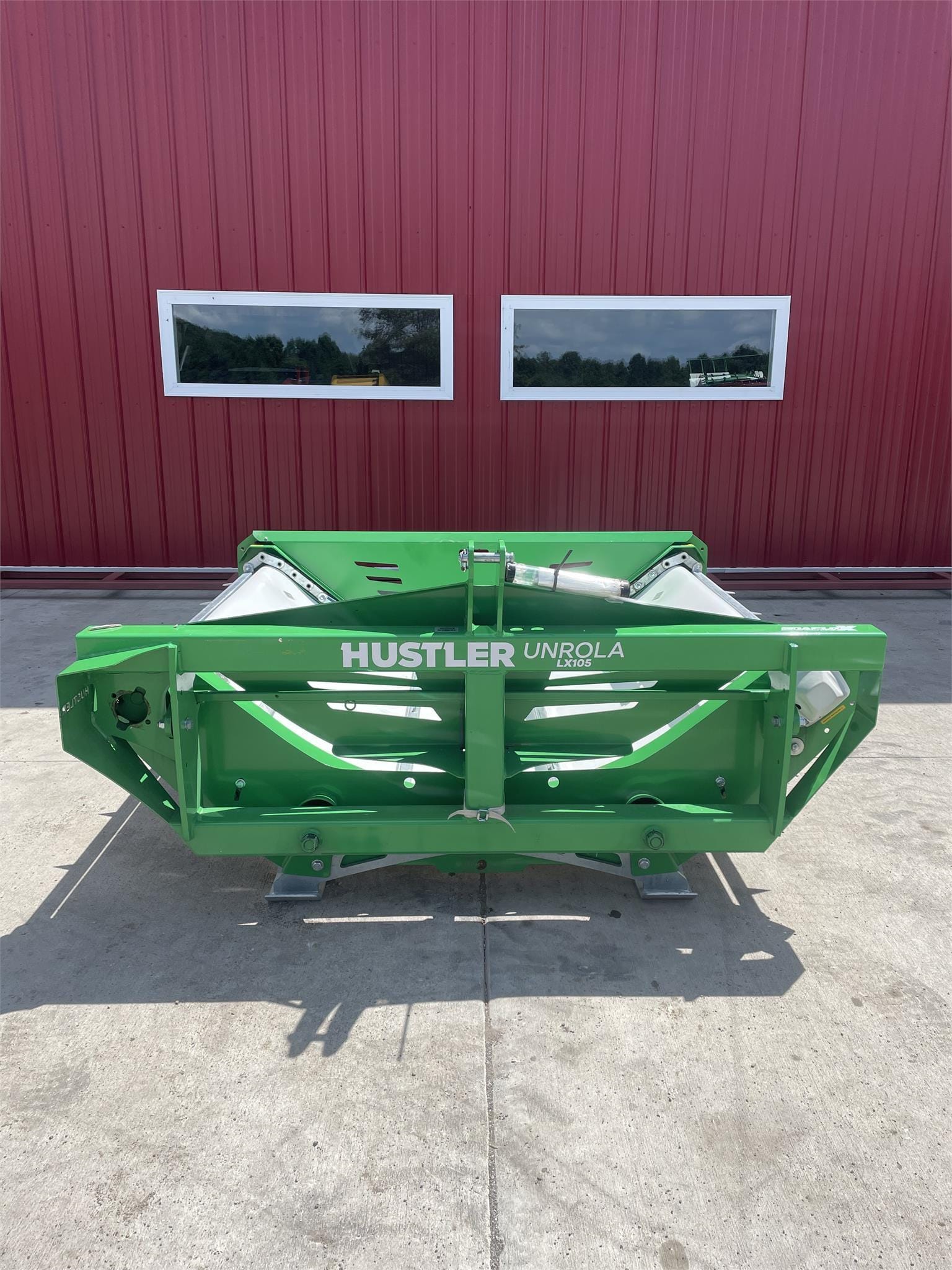 Hustler Unrolla LX105 Equipment Image0