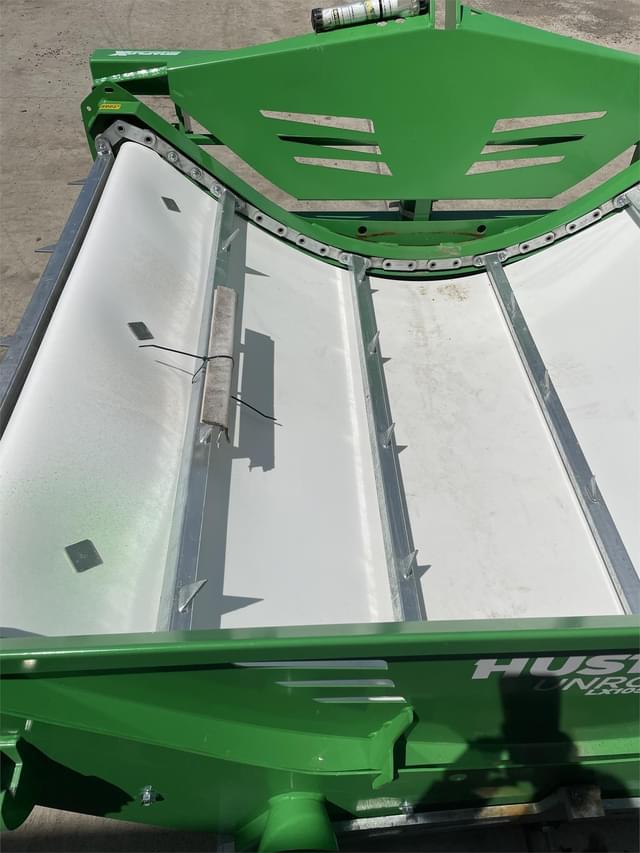 Image of Hustler Unrolla LX105 equipment image 1