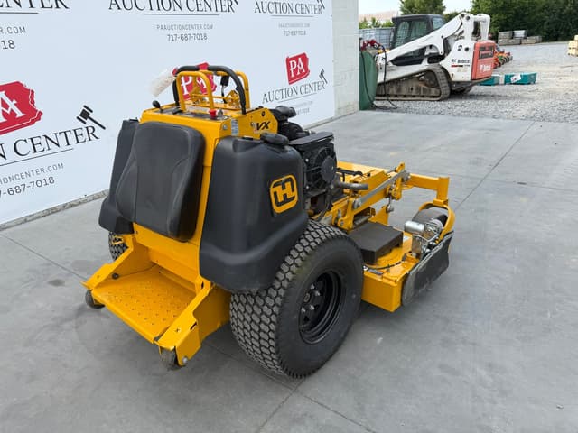 Image of Hustler 943522 equipment image 3