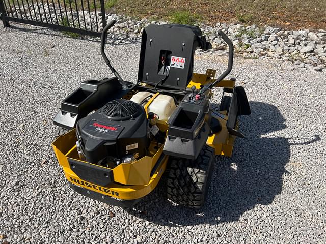 Image of Hustler Raptor equipment image 3