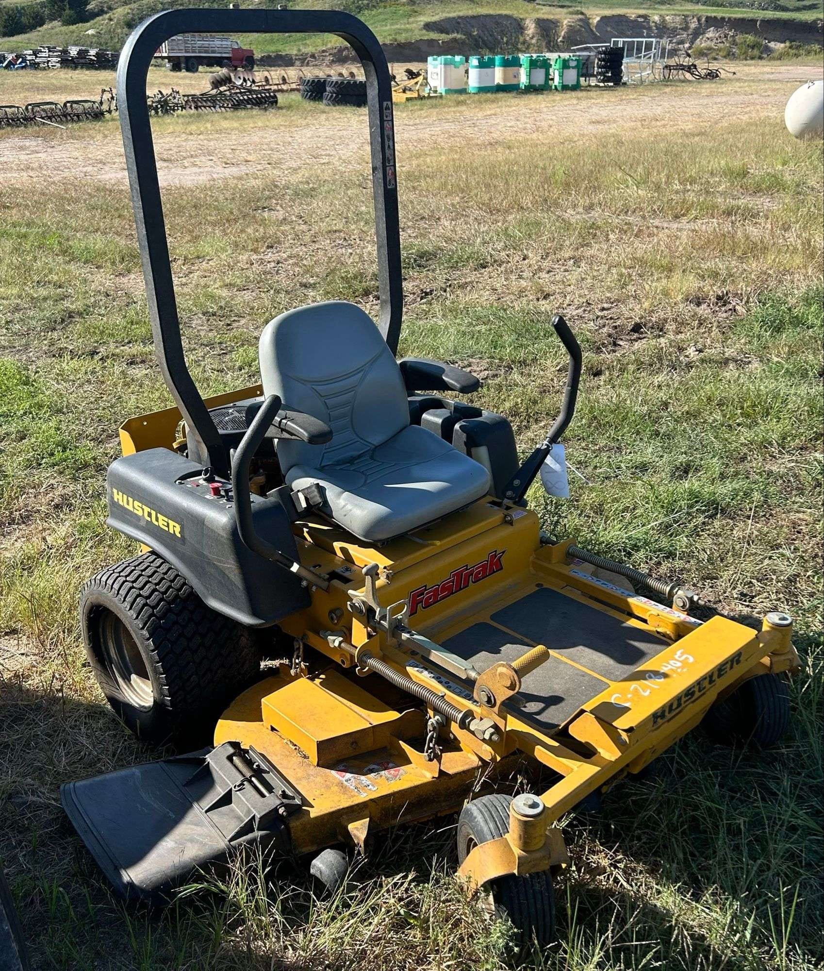 Hustler FasTrak Equipment Image0