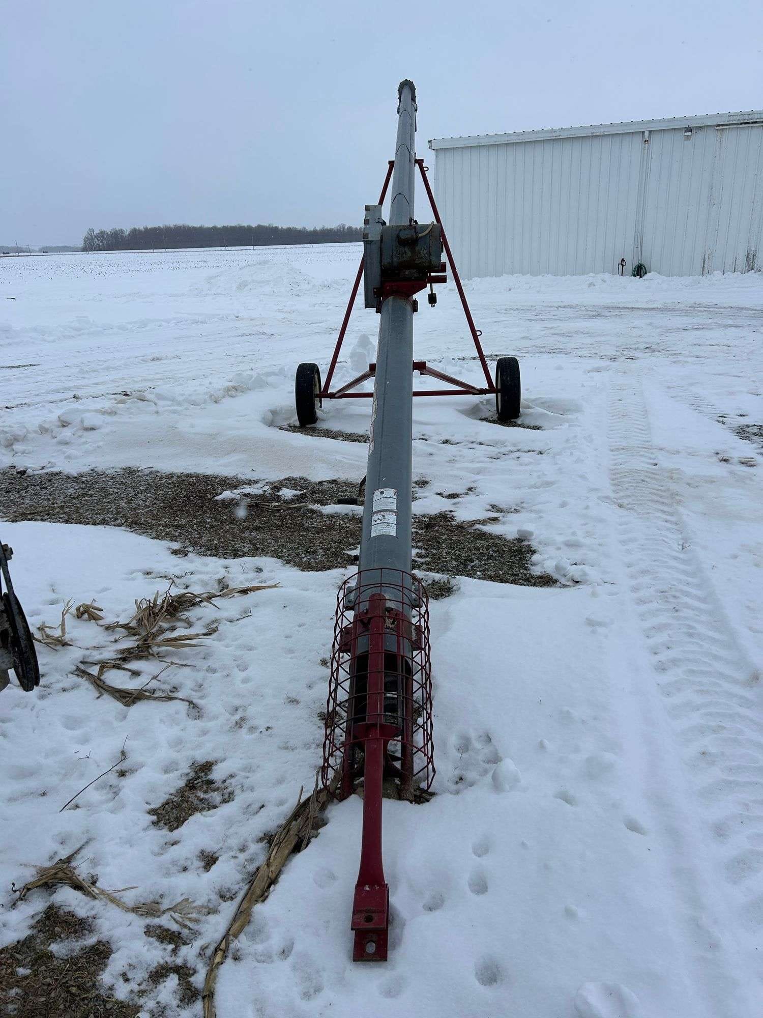 Hutchinson 8x32 Equipment Image0