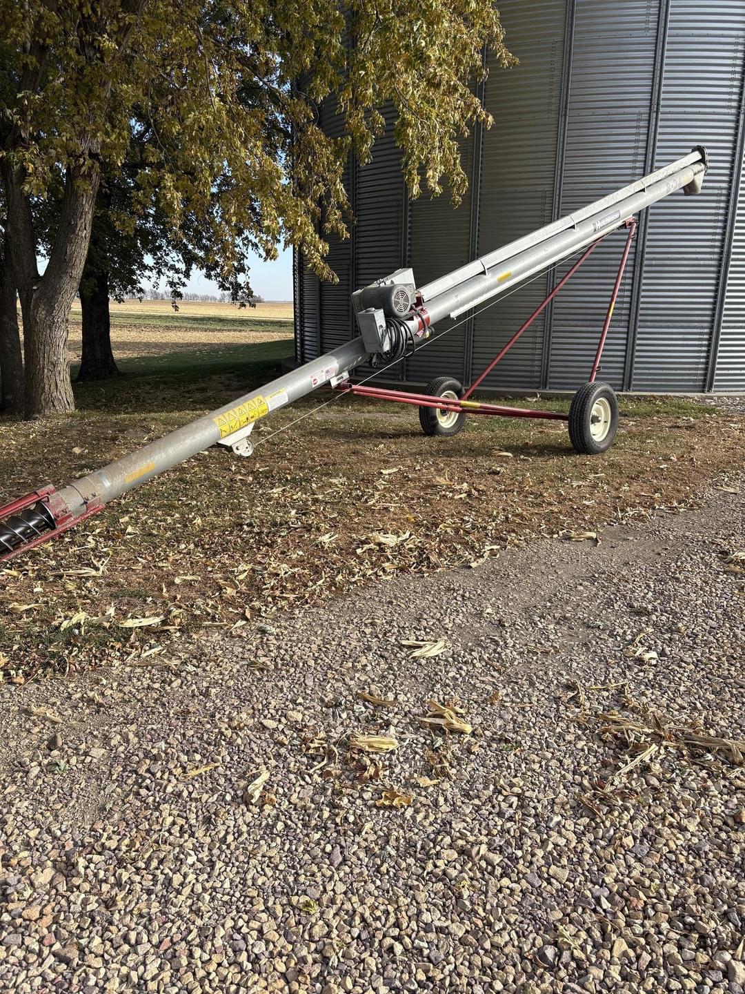 Image of Hutchinson 8x33 Primary image