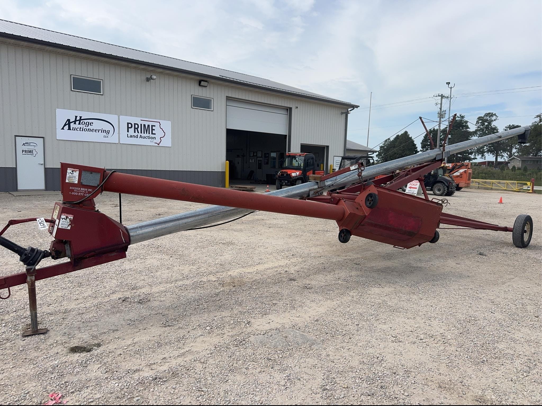 Hutchinson 8x40 Equipment Image0