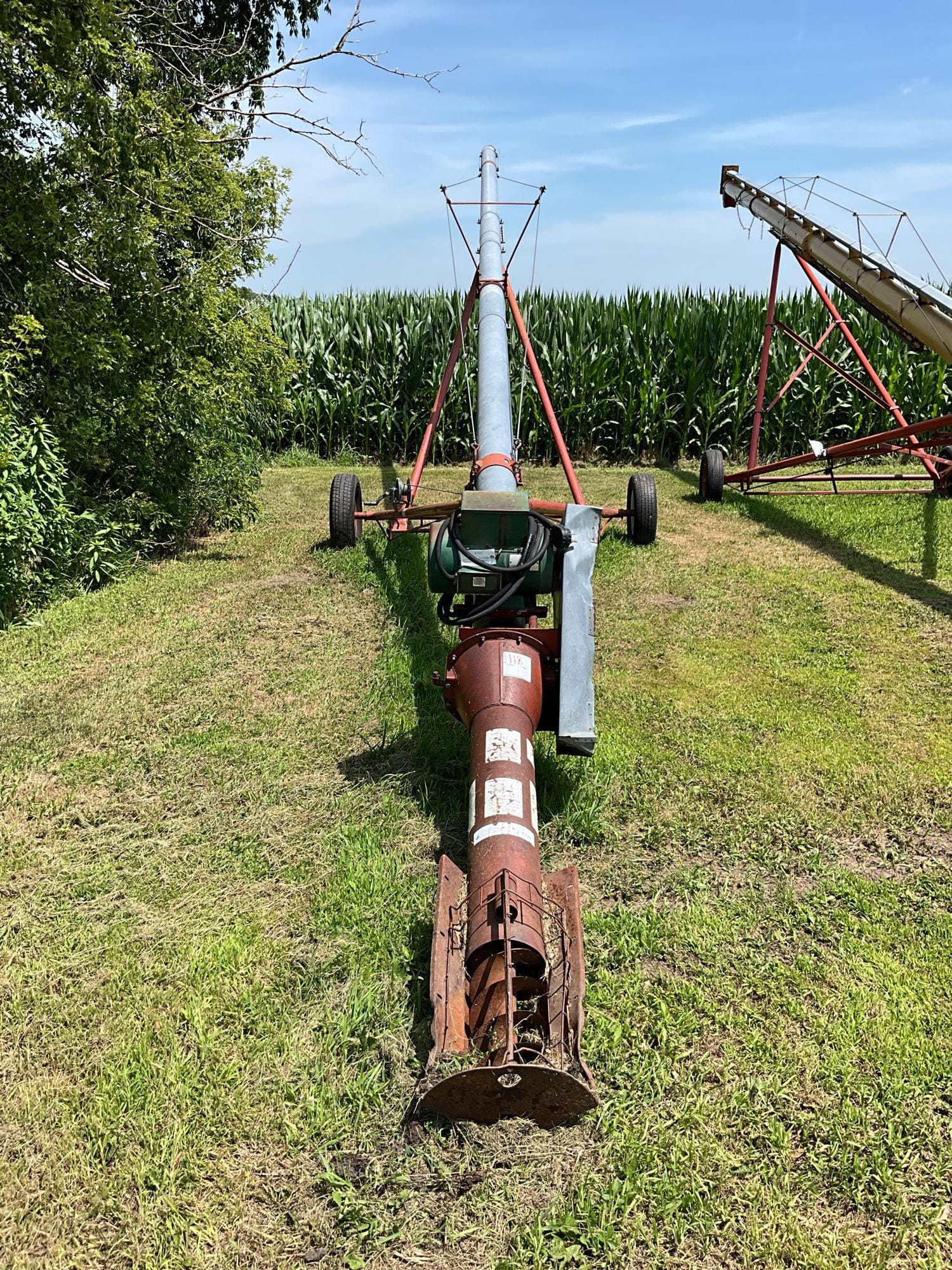 Hutchinson 8x50 Equipment Image0