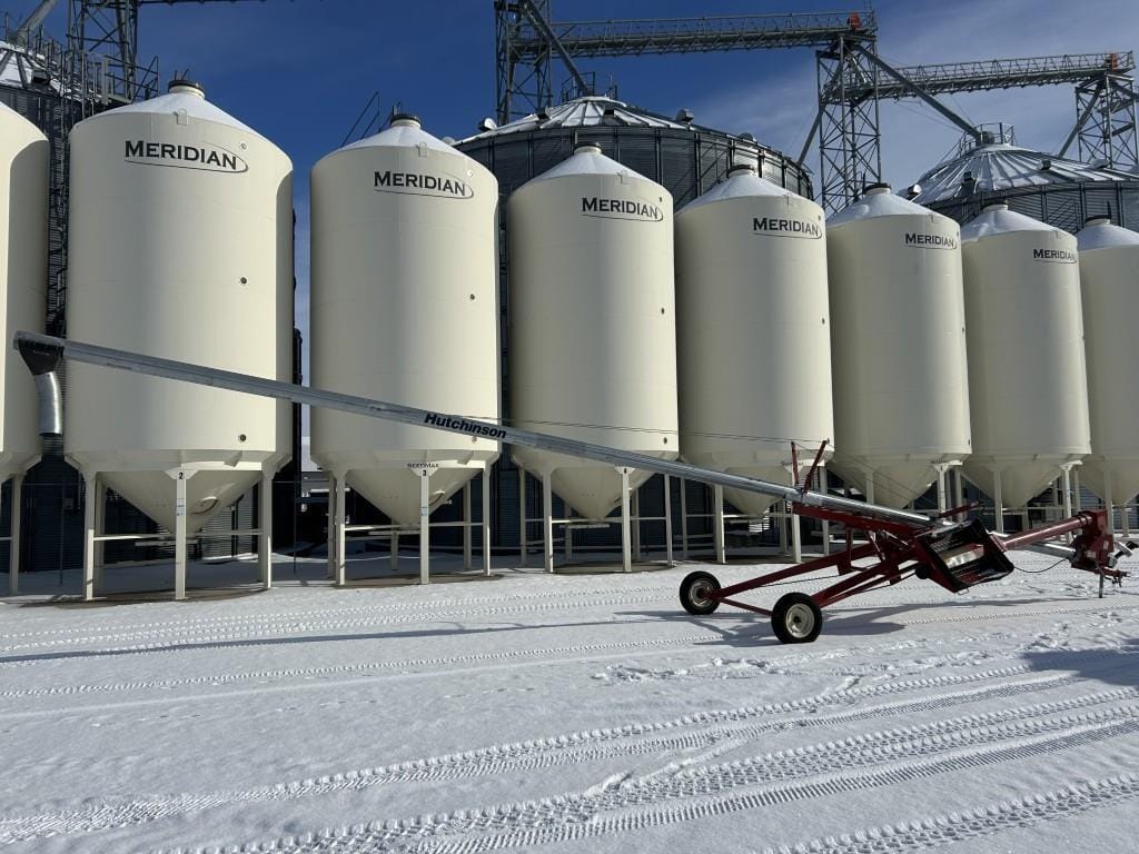 Hutchinson 8x52 Equipment Image0