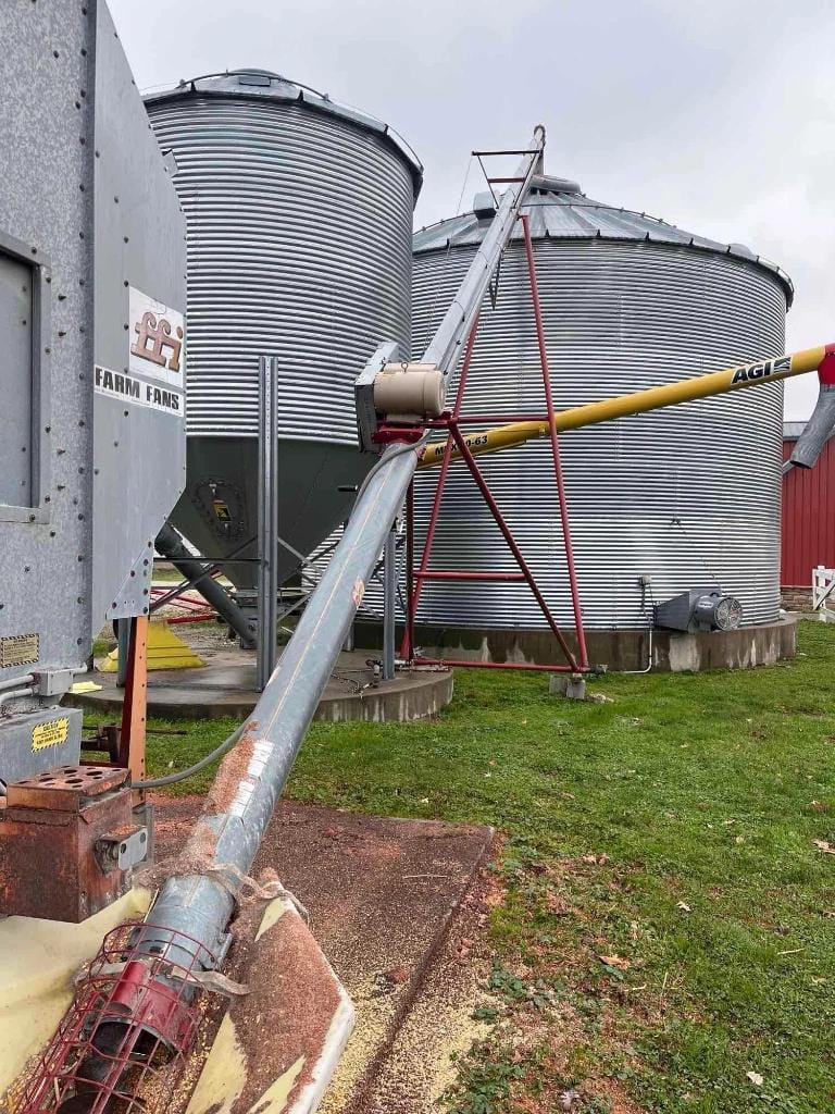 Hutchinson 8x63 Equipment Image0