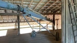 Hutchinson 8x32 Image