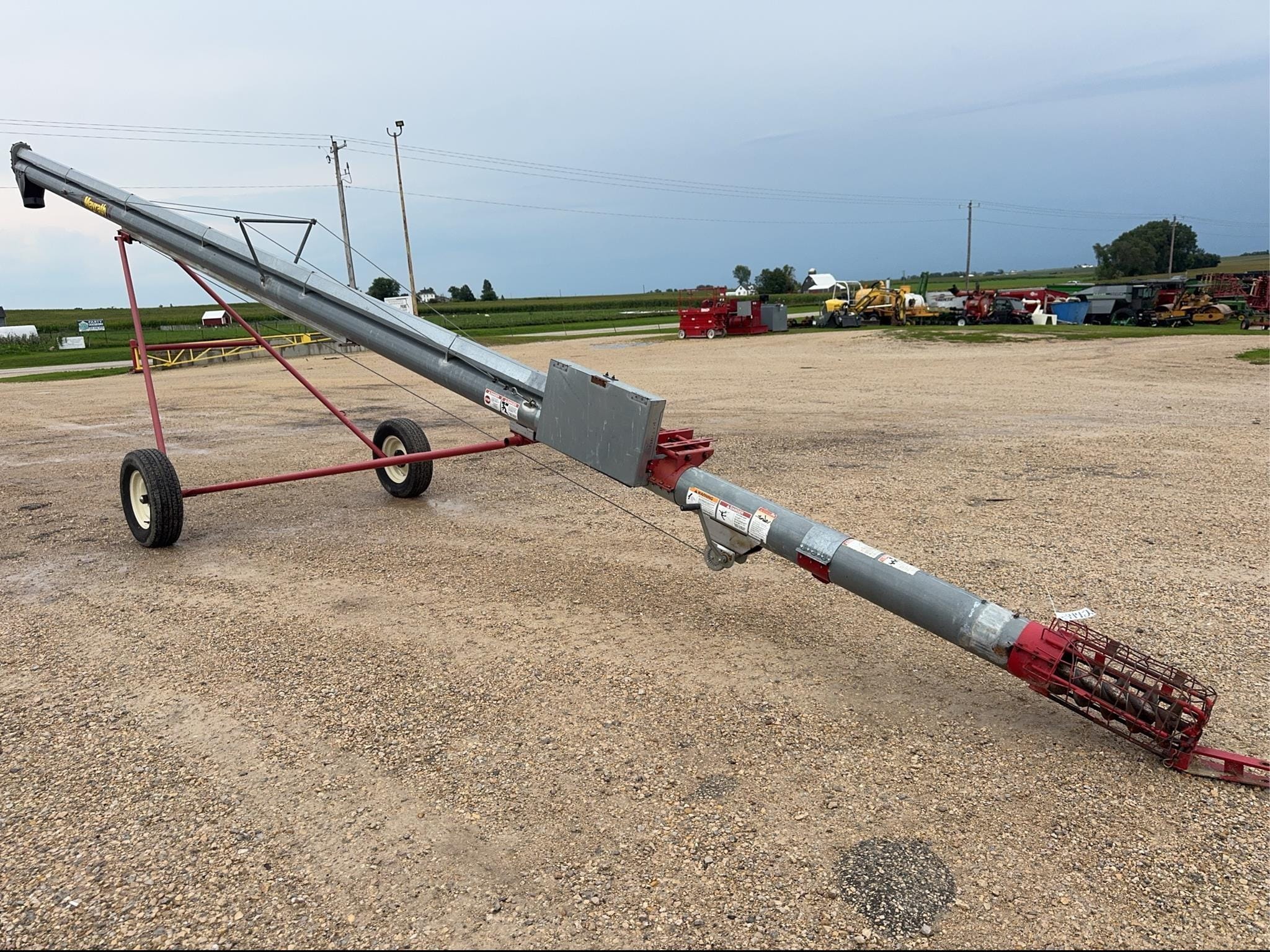 Hutchinson WRX8-41 Equipment Image0