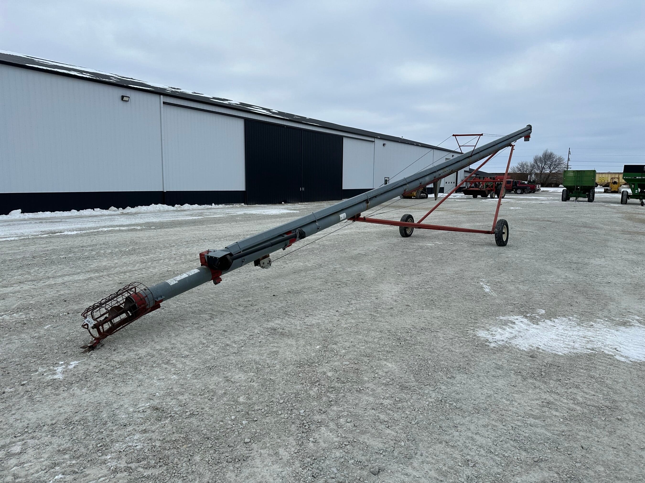 Hutchinson 8x60 Equipment Image0