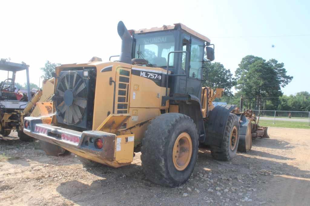Image of Hyundai HL757-9 Image 1