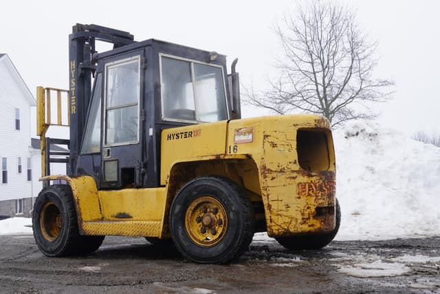 Image of Hyster H135XL  equipment image 2