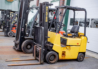 Hyster S30XL Equipment Image0