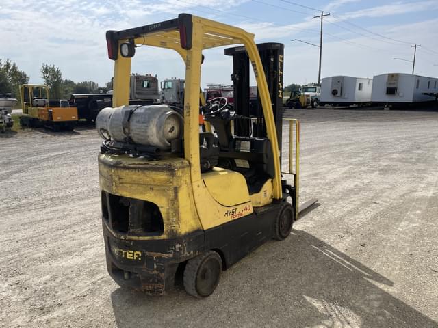 Image of Hyster 40 equipment image 4
