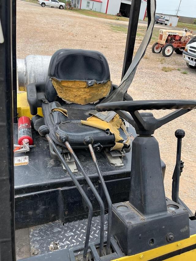 Image of Hyster 50 equipment image 4
