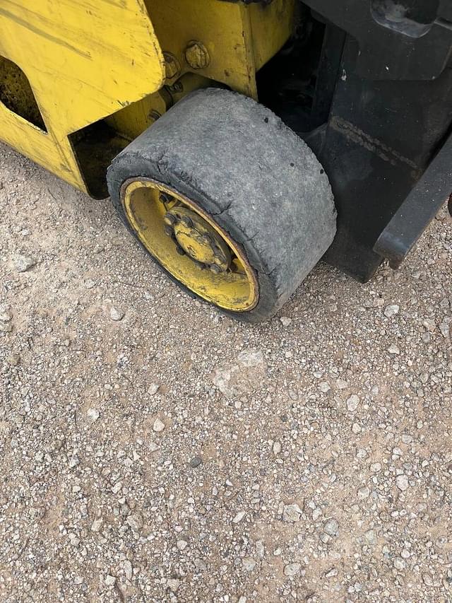 Image of Hyster 50 equipment image 3