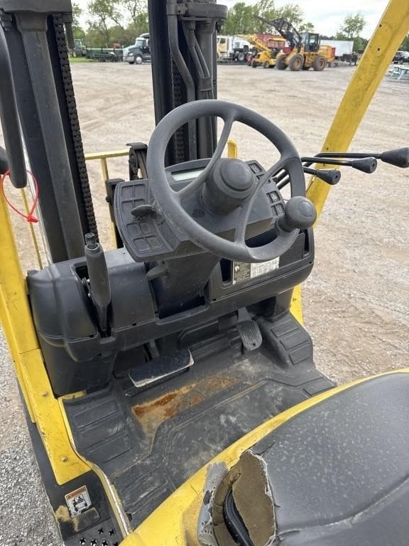Image of Hyster 50 equipment image 4
