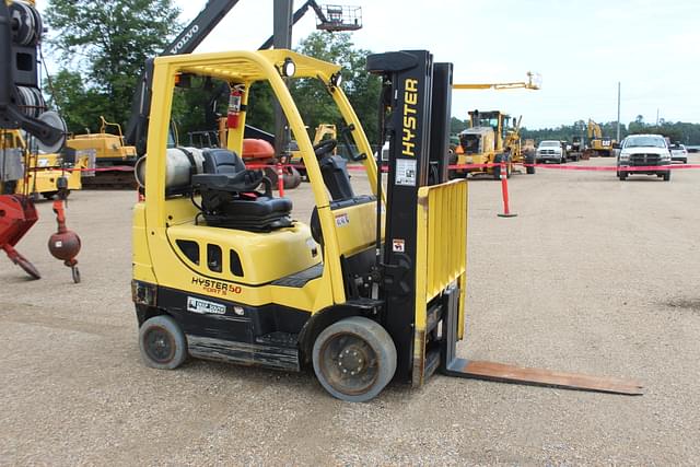 Image of Hyster 50 equipment image 1