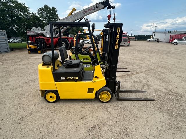 Image of Hyster 550XL equipment image 3