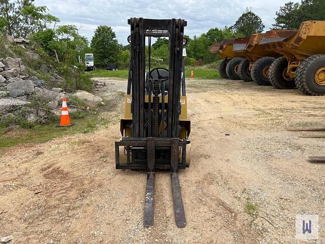 Image of Hyster 550XL equipment image 2