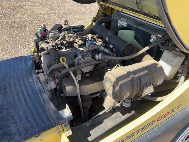 Image of Hyster 60XT equipment image 4