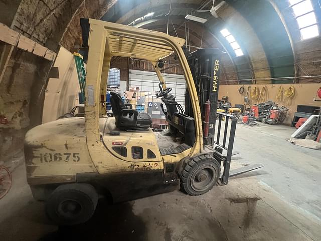Image of Hyster 70  equipment image 4