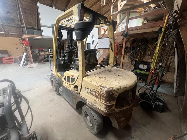 Image of Hyster 70  equipment image 2