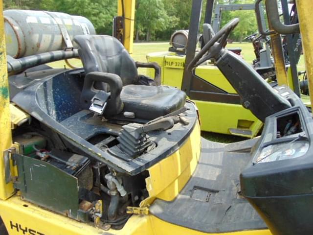 Image of Hyster H80XM equipment image 3