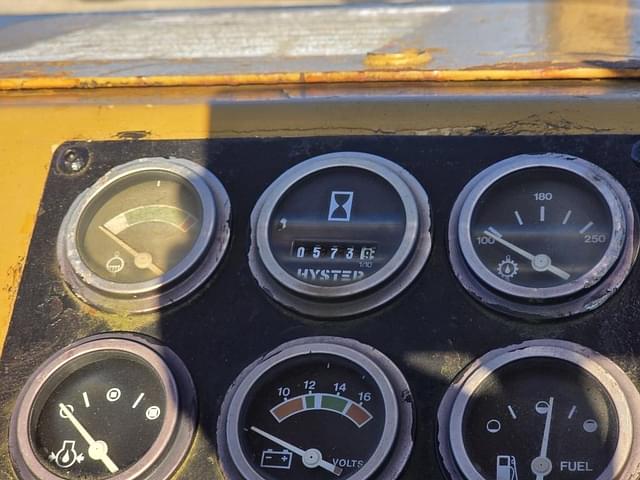 Image of Hyster C330 equipment image 4