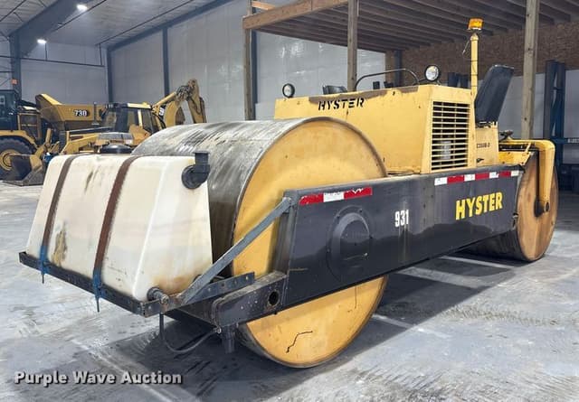 Image of Hyster C350B-D equipment image 4