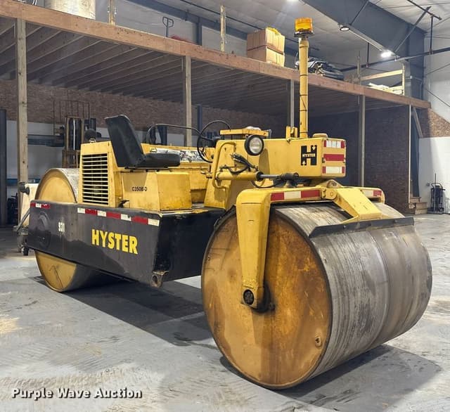 Image of Hyster C350B-D equipment image 2