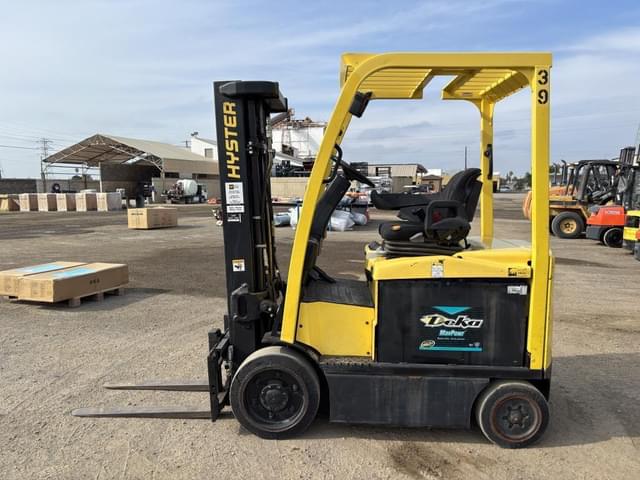 Image of Hyster E45XN-33 equipment image 4