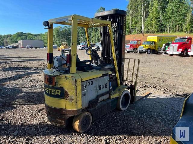 Image of Hyster E60XM2 equipment image 3