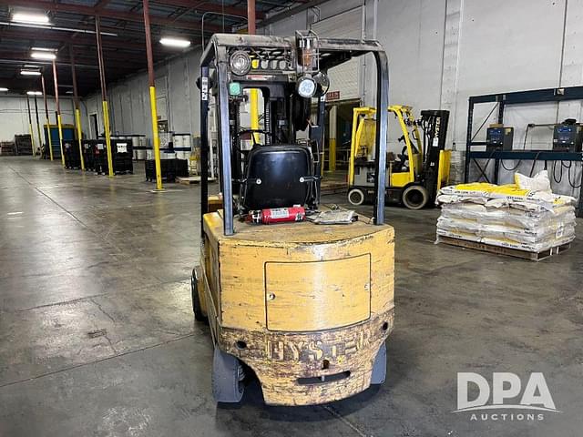 Image of Hyster 60 equipment image 2