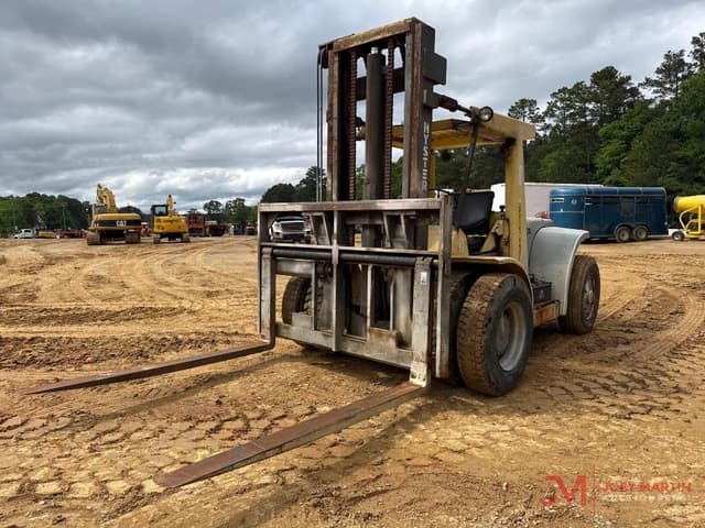 Image of Hyster H165H equipment image 3