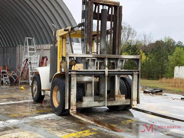 Image of Hyster H165H equipment image 3