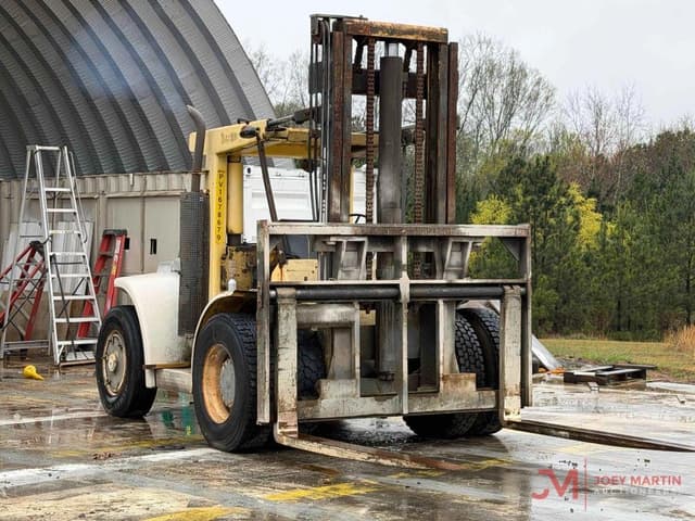 Image of Hyster H165H equipment image 2