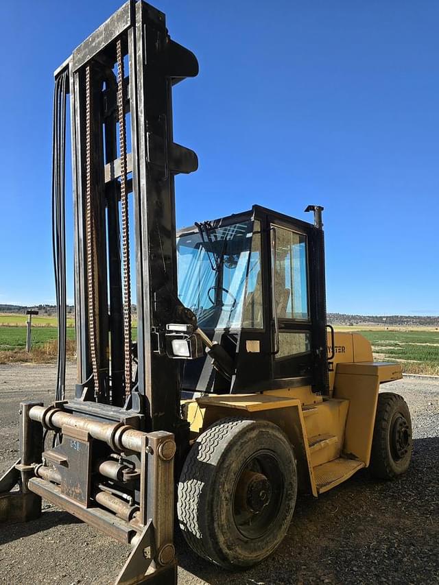 Image of Hyster H210XL equipment image 4