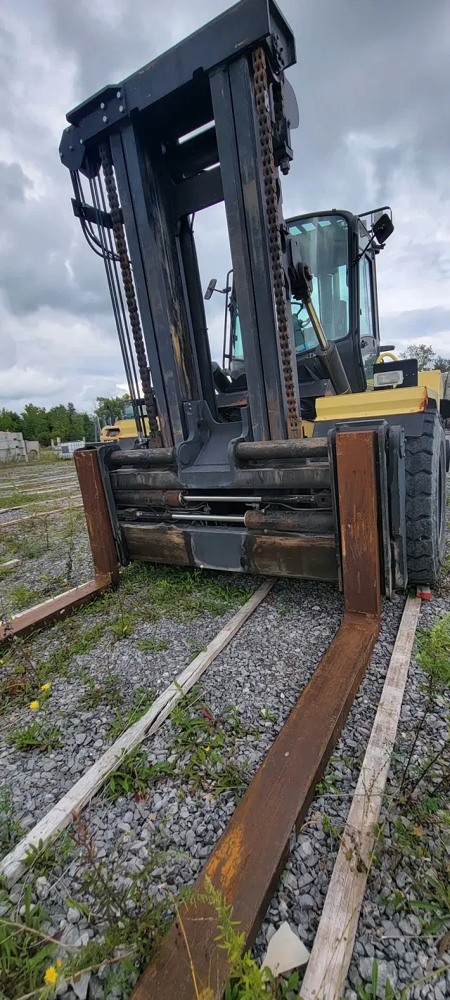 Image of Hyster H400HD equipment image 4