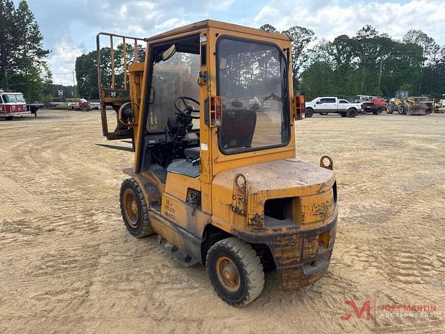 Image of Hyster H40XM equipment image 2