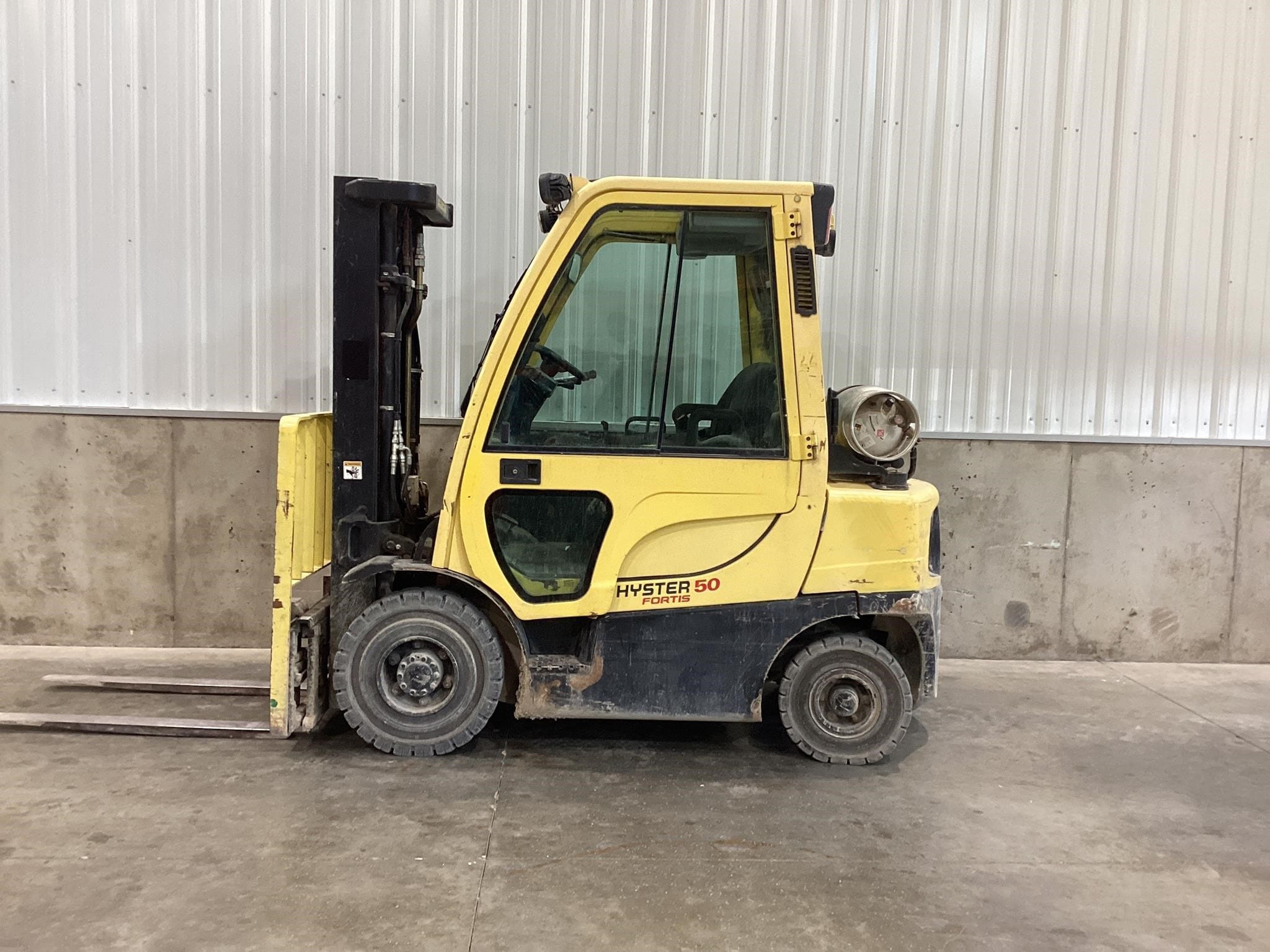 2011 Hyster H50FT Equipment Image0