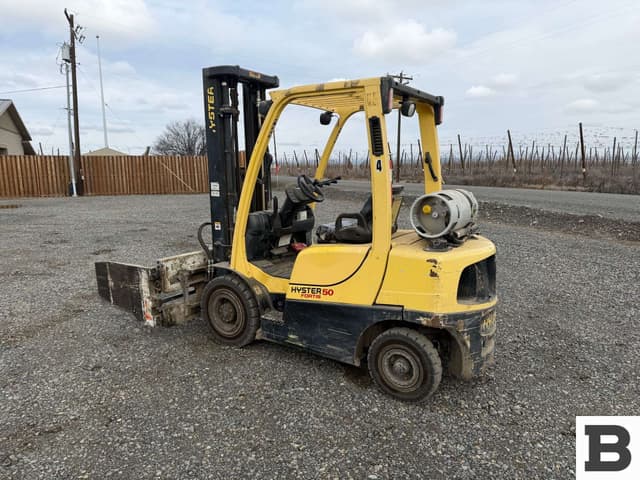 Image of Hyster H50FT equipment image 2