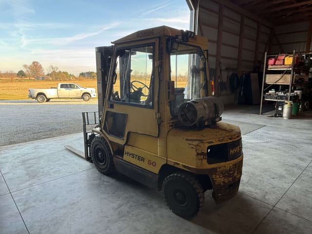 Image of Hyster H50XM equipment image 2