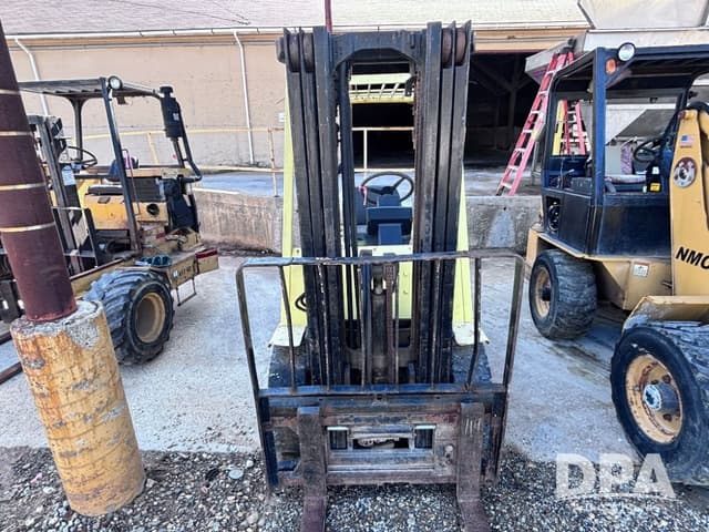 Image of Hyster H50XM equipment image 2