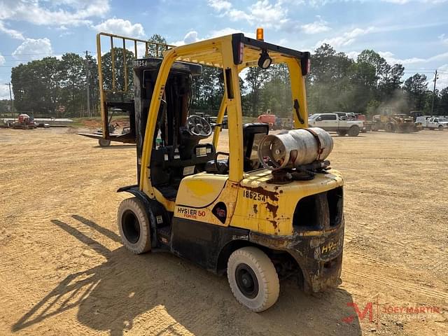 Image of Hyster H50FT equipment image 2