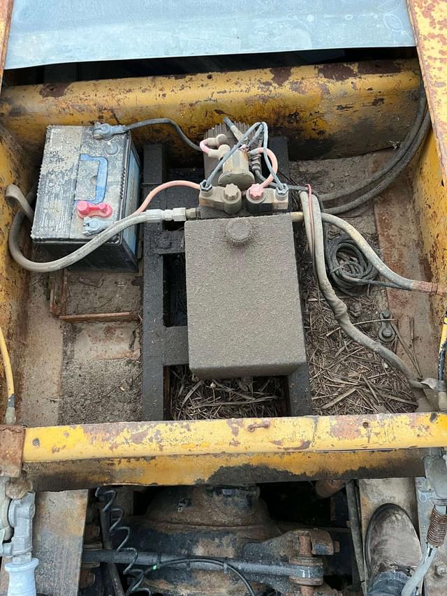 Image of Hyster Lowboy equipment image 3